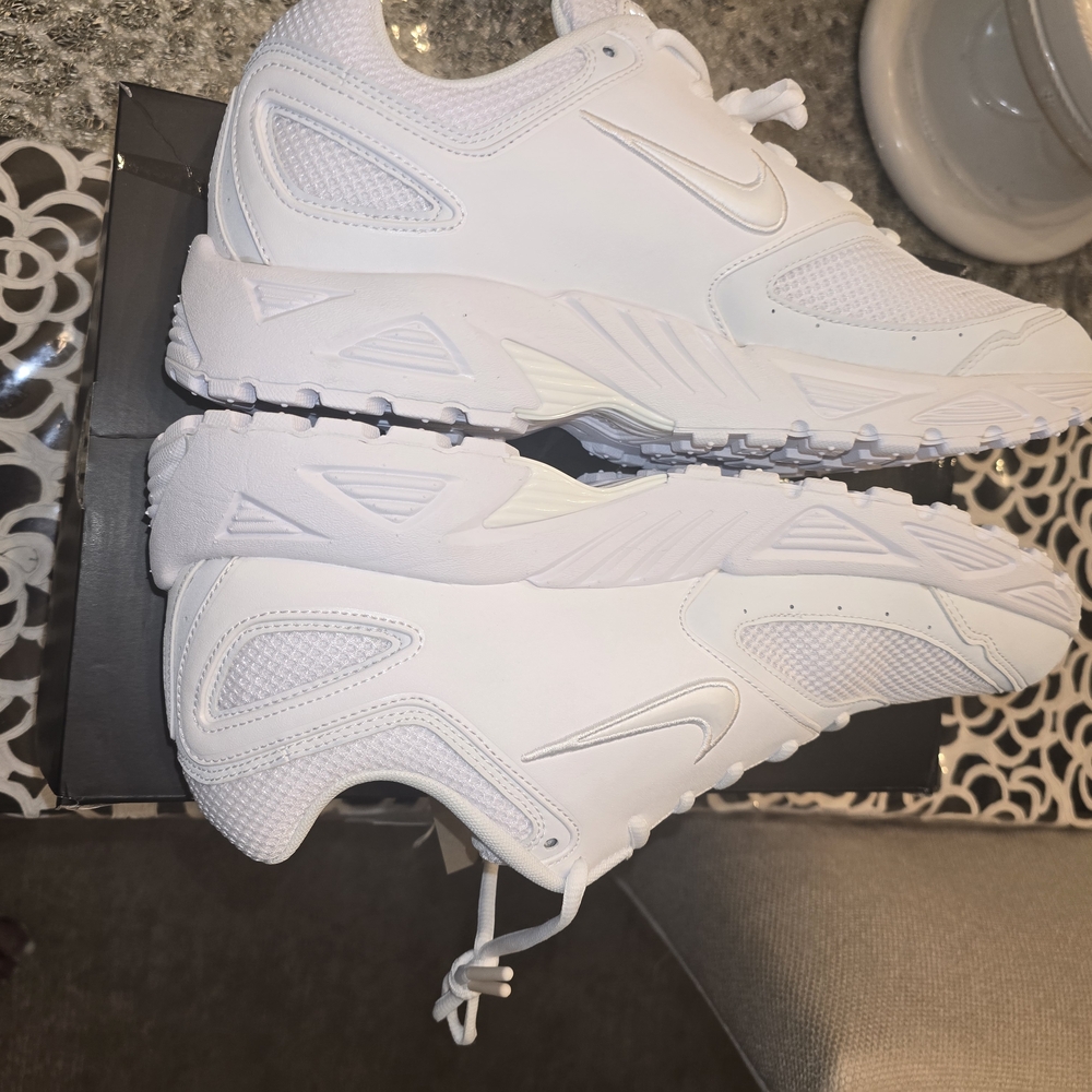 Reserved For MARIA!Comme des Garçons White Pegasus Sneakers - Picture 11 of 12